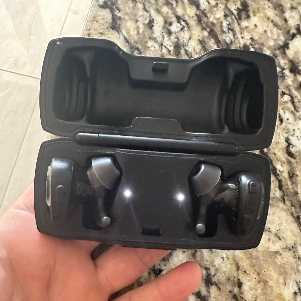 Earbuds